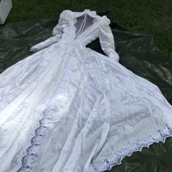 Gorgeous Wedding Dress -Make payments thru Affirm! - Picture 8 of 13